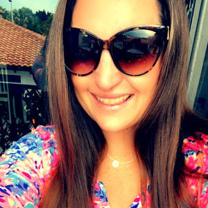 Meet your Posher, Alicia